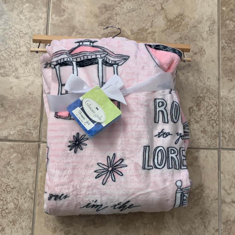 Gilmore Girls Pink cozy soft throw blanket Rory Lorelai cozy pink coffee